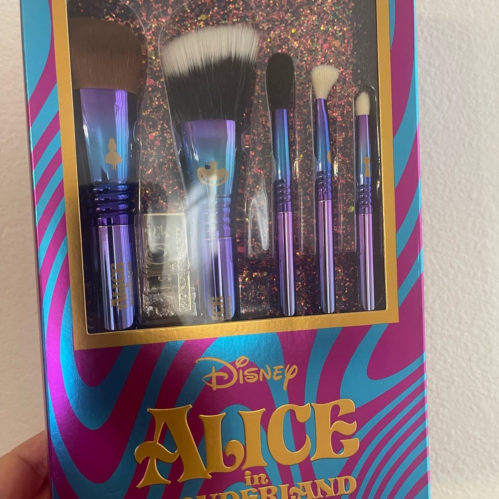 Sigma Beauty Alice Collection Bath & Body Set - Teal and Purple